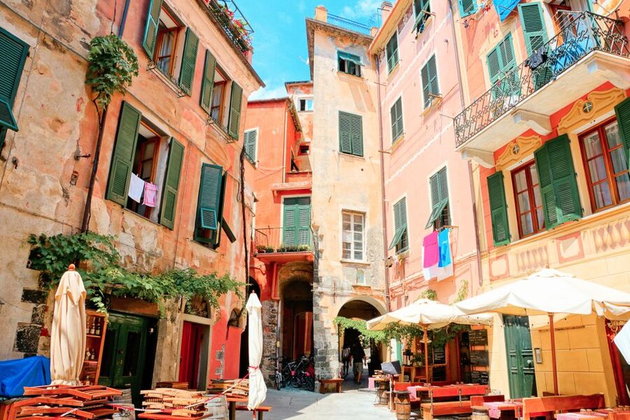 Florence: Day Trip to Cinque Terre with Optional Street Food - Is the schedule too rushed?