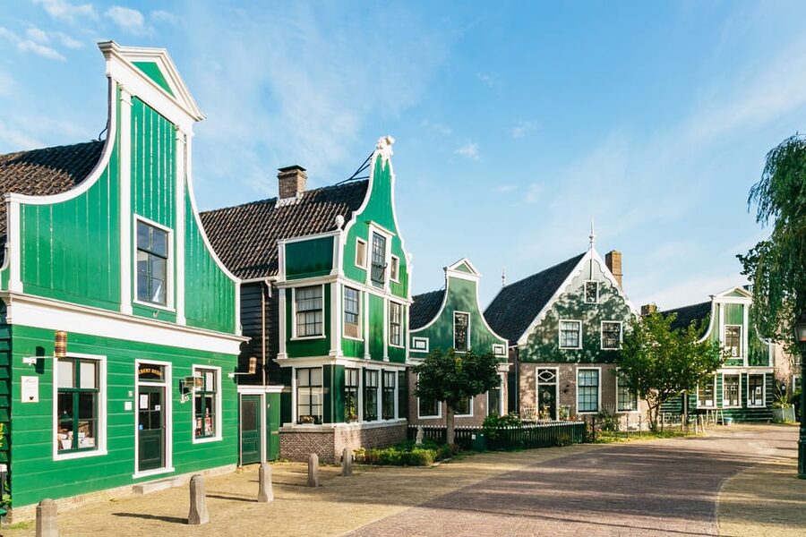 From Amsterdam: Zaanse Schans, Edam, & Marken Full-Day Trip - Who should book this experience?