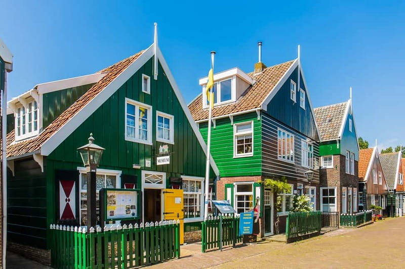 From Amsterdam: Zaanse Schans, Volendam & Marken Day Trip - Zaanse Schans and the working windmills