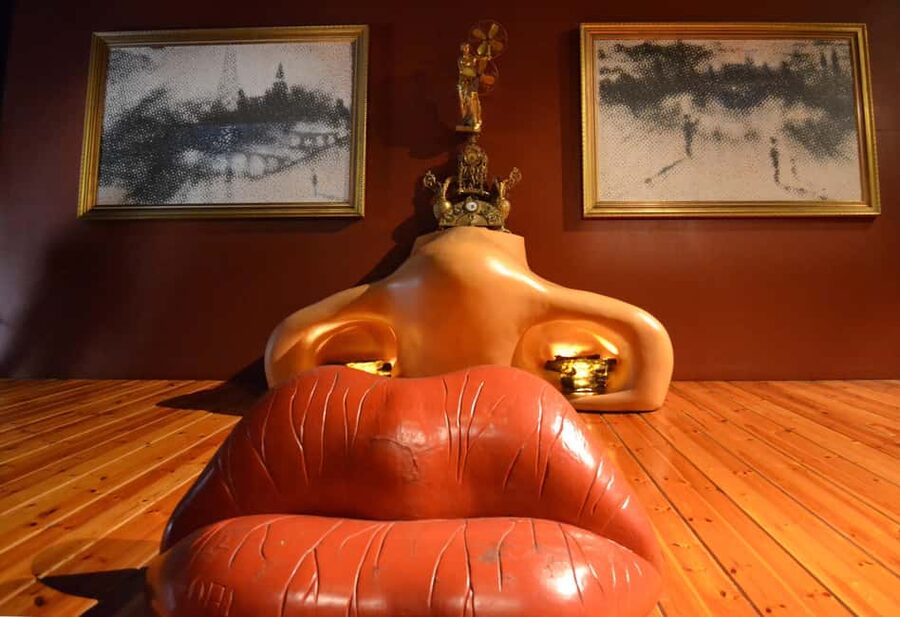 From Barcelona: Girona&Dalí Museum Day Trip with Small Group - The Guides Make the Difference