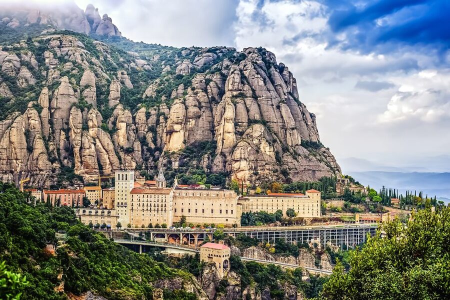 From Barcelona: Montserrat Day Trip with Optional Tickets - Free time for food, views, and a short walk