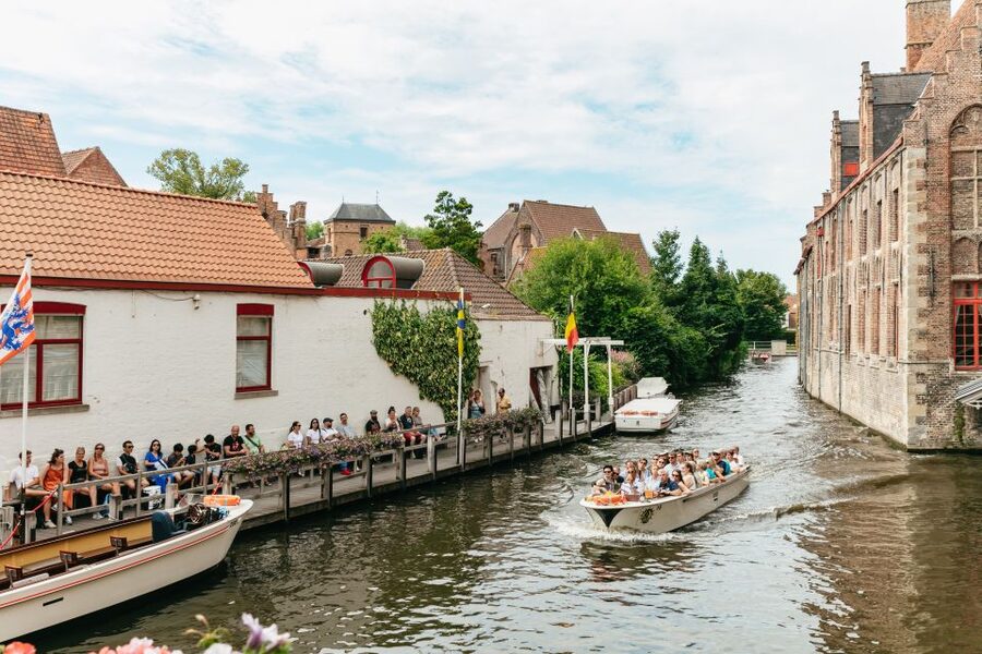 From Brussels: Guided Day Trip to Bruges and Ghent - The guides make the difference