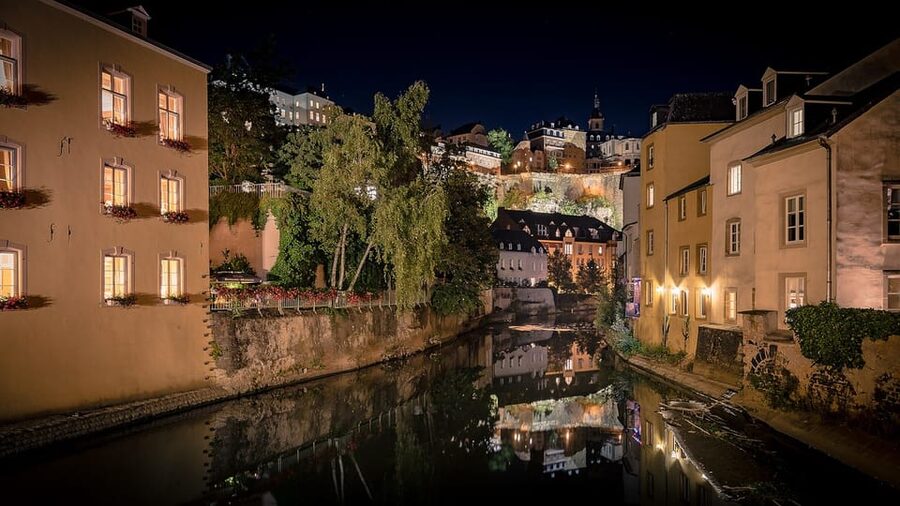 From Brussels: Guided Day Trip to Dinant and Luxembourg - Who should book this experience?