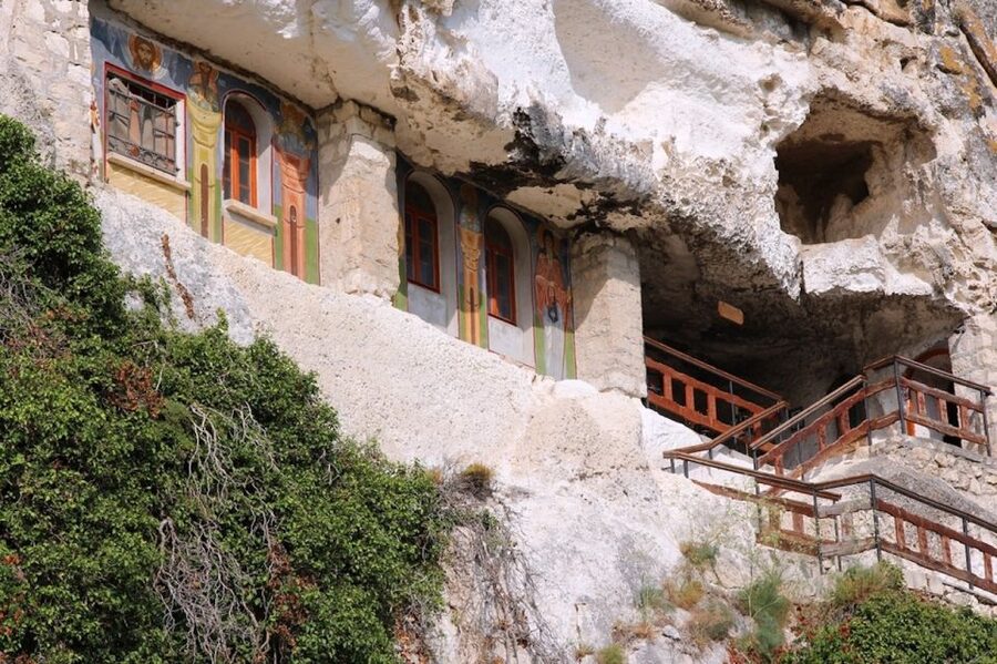 From Bucharest: Small Group Day Trip to Medieval Bulgaria - The day in six useful points