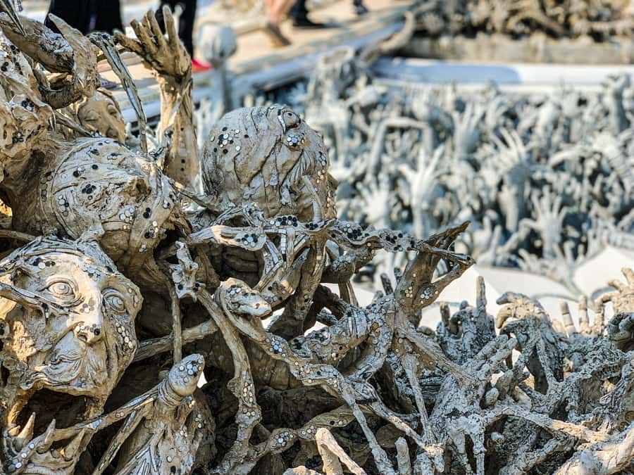 From Chiang Mai: White Temple & Golden Triangle Day Trip - Doi Chang Café and the long ride home