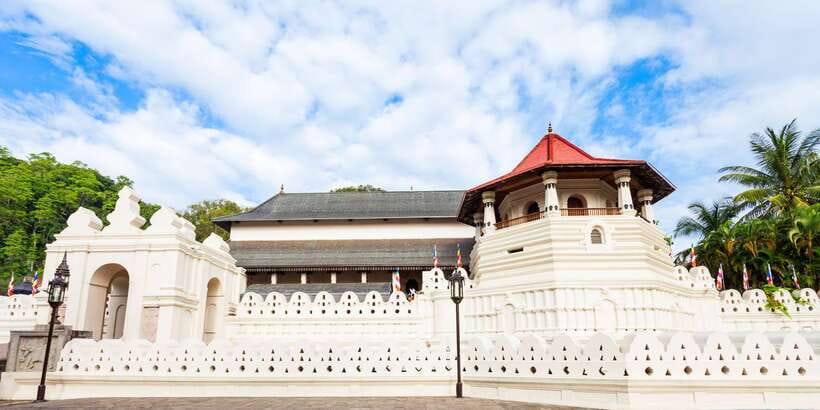 From Colombo: Kandy Full-Day Trip - Entering the Temple of the Sacred Tooth