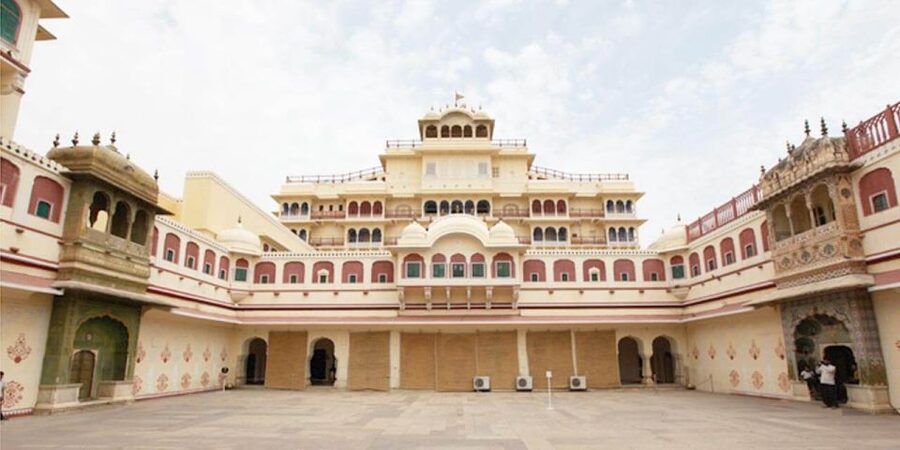 From Delhi: Jaipur Day Trip by Fast Train or Private Car - Private car from Delhi: more control, earlier return