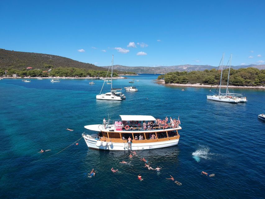 From Dubrovnik: Elaphite Islands Day Trip with Lunch - Šipan offers a short walk and a slower pause