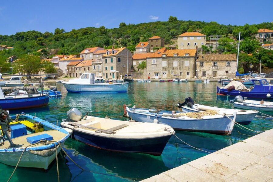 From Dubrovnik: Elaphite Islands Day Trip with Lunch - Lopud is the main event, especially for swimmers