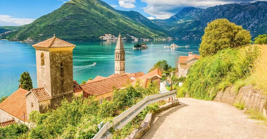 From Dubrovnik: Montenegro Day Trip - Leaving Dubrovnik for the Montenegro coast