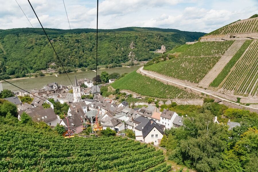 From Frankfurt: Rhine Valley Day Trip - Meeting in Frankfurt and driving toward Rüdesheim
