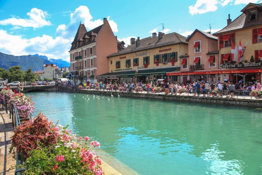 From Geneva: Annecy Half-Day Trip - A lake walk with Alpine views