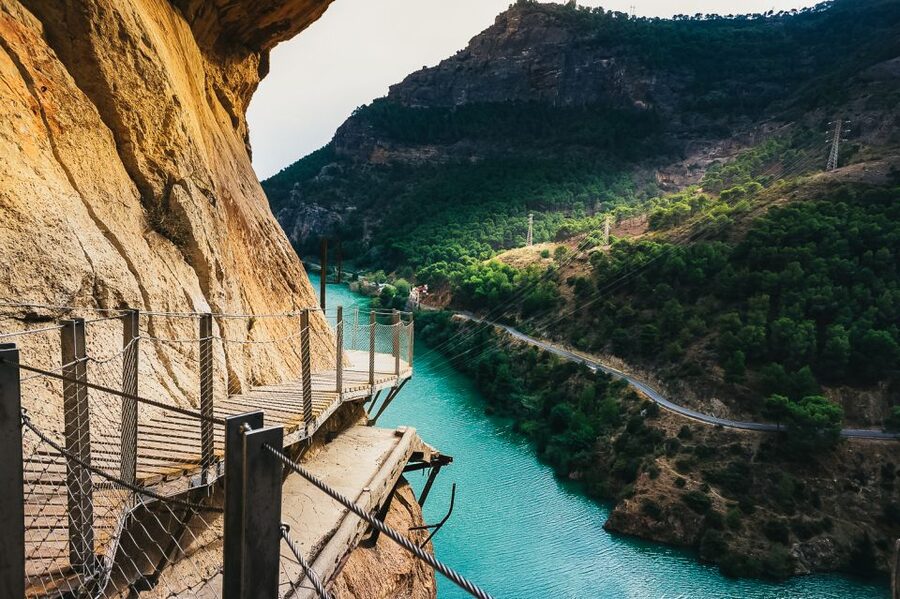 From Granada: Caminito Del Rey Day Trip - Meeting in Granada and settling into the drive