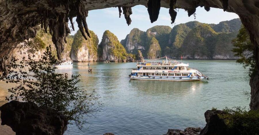 From Hanoi: Halong Bay Deluxe Cruise Day Trip - Why this day trip works for a first Halong Bay visit