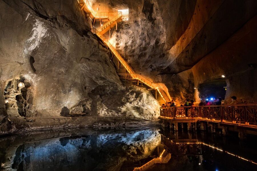 From Krakow: Auschwitz and Wieliczka Salt Mine Full-Day Trip - Why combine Auschwitz with Wieliczka?