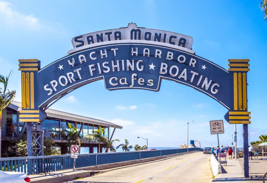 From Las Vegas: VIP Los Angeles/Hollywood Day Trip - Lunch near Santa Monica
