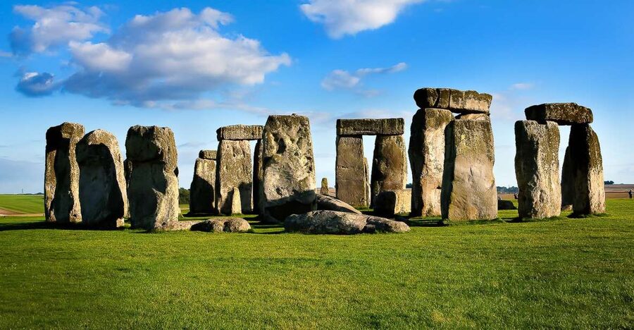 From London: Stonehenge and Bath Day Trip with Ticket - Stonehenge before the crowds