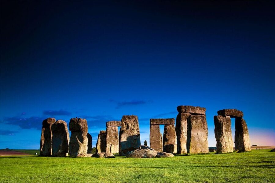 From London: Stonehenge & Roman Baths Full-Day Trip - Booking details that affect the value