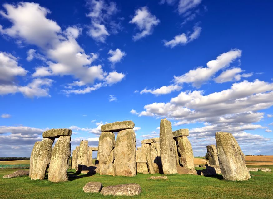From London: Windsor, Oxford & Stonehenge Full-Day Trip - Coach travel and the real cost of the day