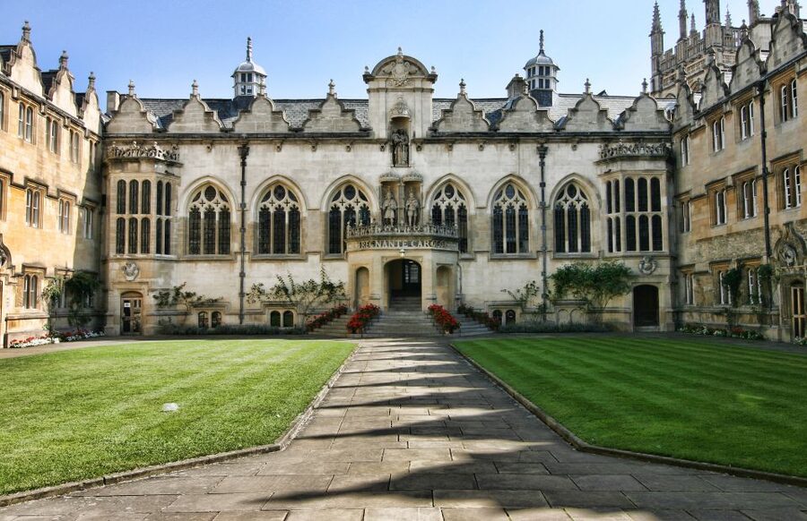 From London: Windsor, Oxford & Stonehenge Full-Day Trip - Should you book the Windsor, Stonehenge, and Oxford tour?