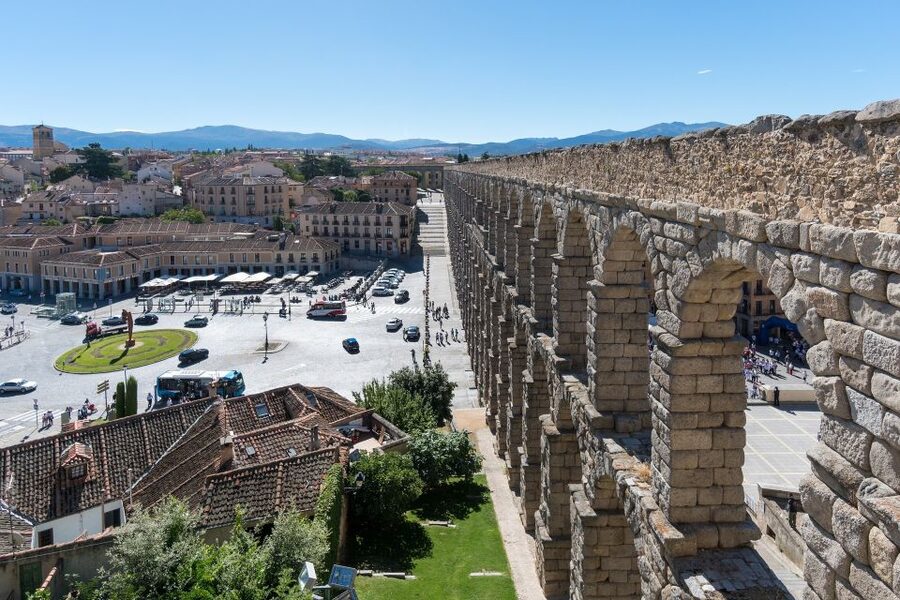 From Madrid: Segovia & Avila Day Trip with Optional Tickets - Ávila and its remarkable fortified walls