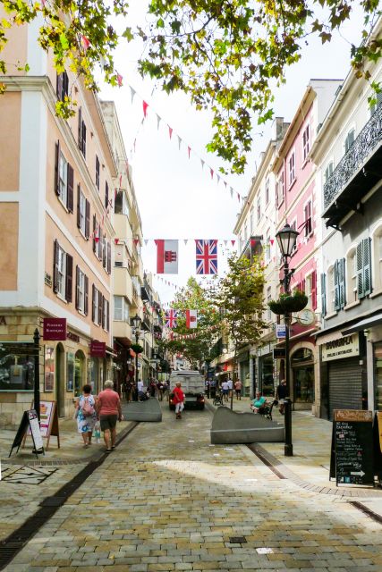 From Malaga: Day trip to Gibraltar and Dolphin Boat Tour - From Málaga to the Gibraltar border