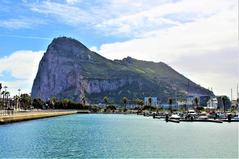 From Málaga: Gibraltar Day Trip - The early start and 2.5-hour coach ride