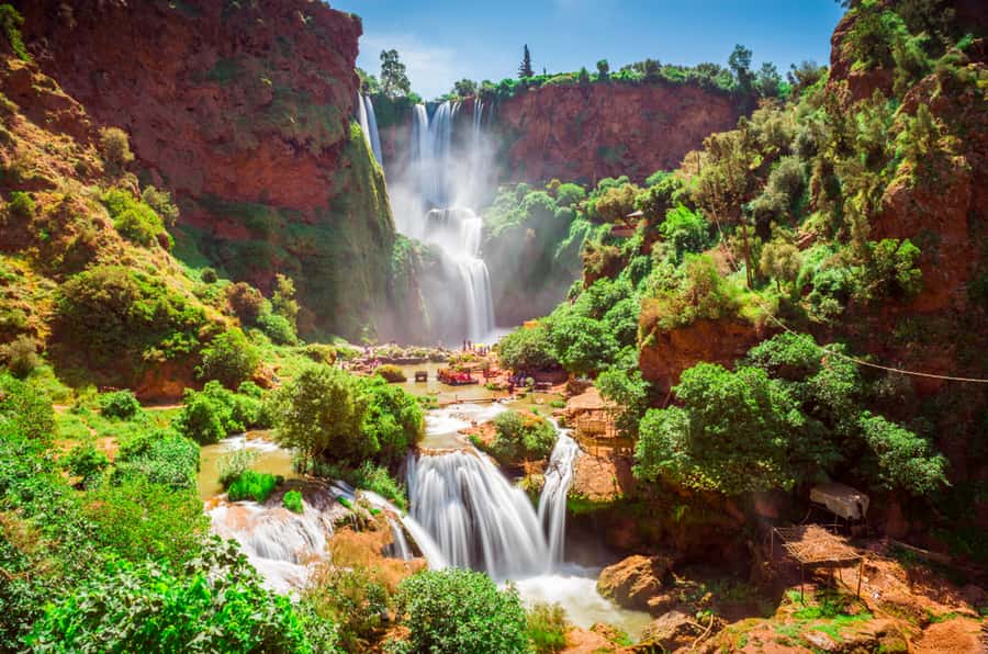 From Marrakech:Ouzoud Waterfalls Day Trip with Boat Tour - Monkeys, local sellers, and polite caution