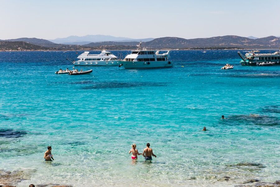 From Palau: La Maddalena Islands Full-Day Trip by Boat - Crowds, comfort, and the honest drawbacks