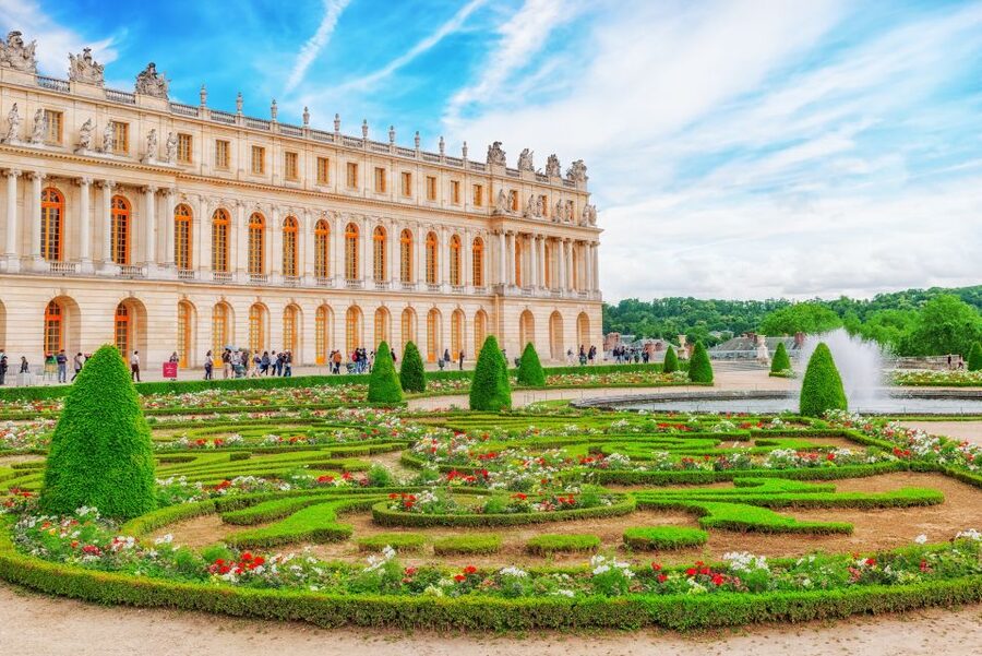 From Paris: Giverny and Versailles Palace Guided Day Trip - Giverny: Monet’s house, flowers, and lily pond