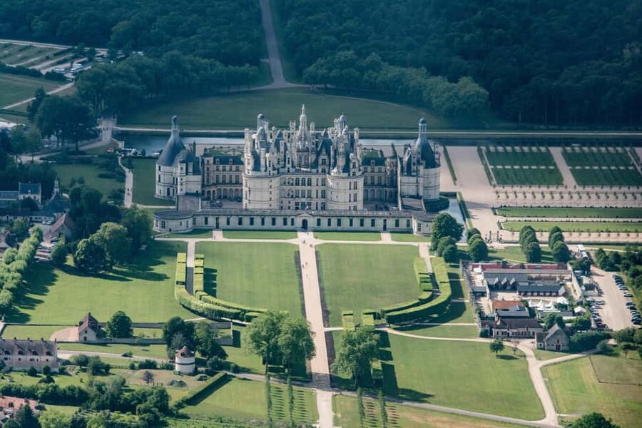 From Paris: Loire Valley Castles Day Trip With Wine Tasting - Who will enjoy this tour most