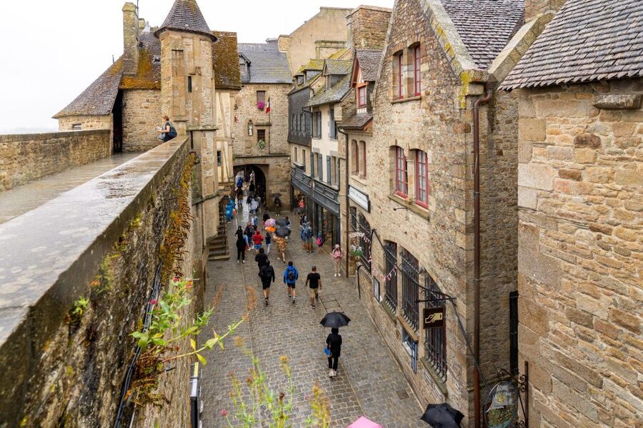 From Paris: Mont Saint Michel Day Trip with a Guide - Returning to Paris after a full day