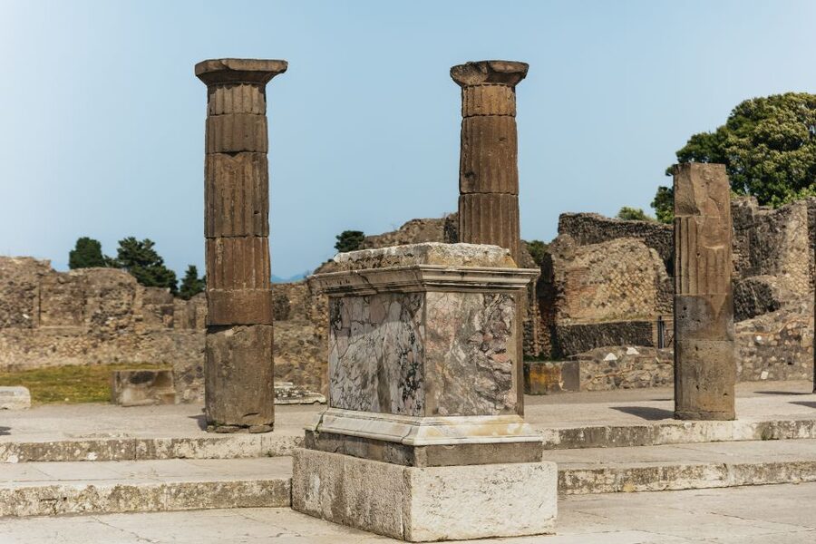 From Rome: Pompeii Day Trip with Optional Vesuvius and Lunch - Choosing your Mount Vesuvius visit