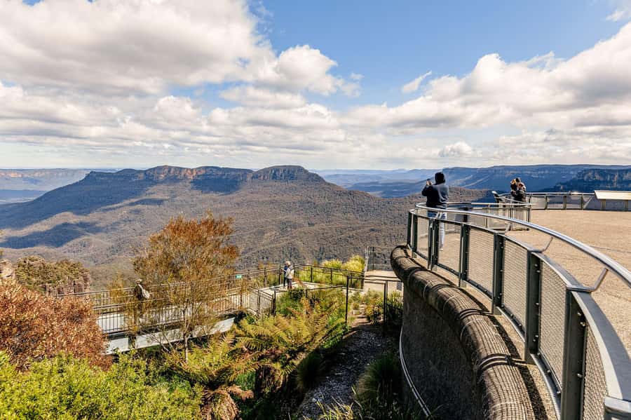 From Sydney: Blue Mountains Full-Day Trip - Scenic World puts you above and below the valley