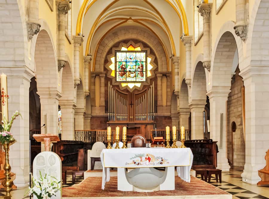 From Tel Aviv: Jerusalem and Bethlehem Guided Day Trip - Crossing into Bethlehem with a new guide and vehicle