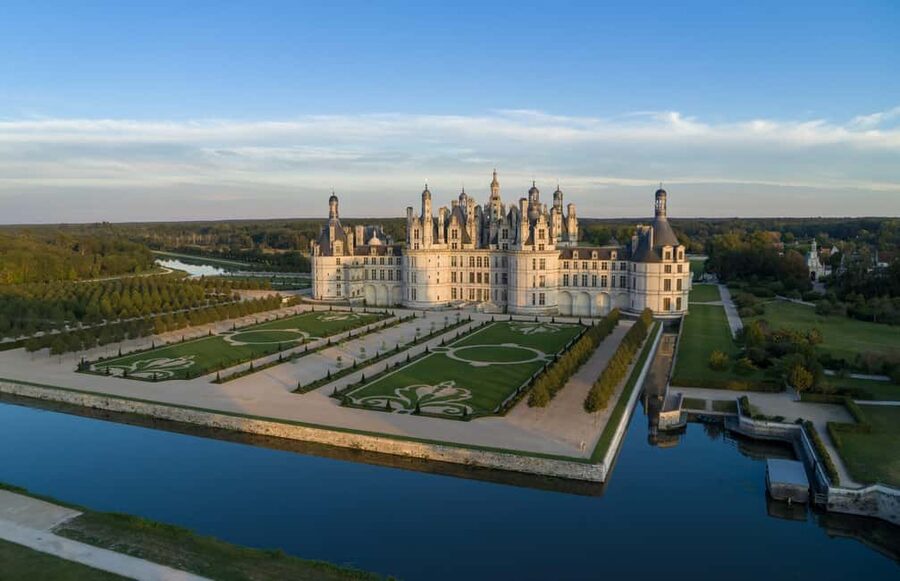From Tours/Amboise: Chenonceau & Chambord Chateaux Day Trip - Why this Loire Valley day trip works