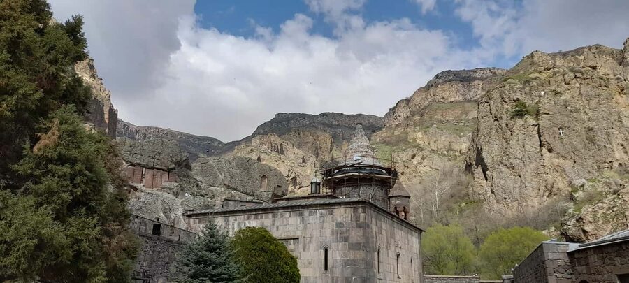 From Yerevan: 6 Most Instagramable Armenian Sights Day Trip - Azat Reservoir and the changing scenery