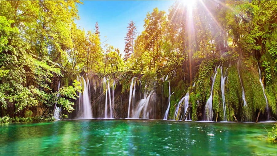 From Zagreb: Rastoke and Plitvice lakes Guided Day Trip - From central Zagreb to the watermills of Rastoke