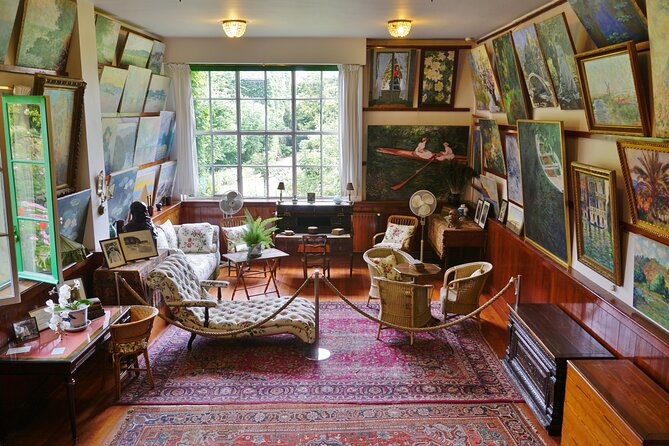 Giverny Monet's Home & Versailles Palace Day Trip from Paris - Who should book this day trip?