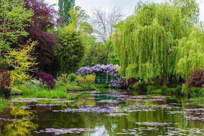 Giverny Small-Group Half Day Trip with Monet’s Gardens from Paris - Why Giverny is worth leaving Paris for