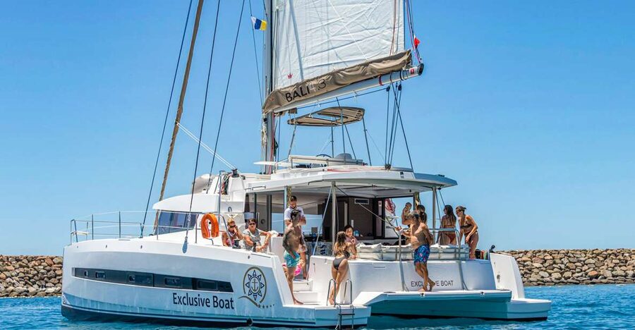 Gran Canaria: Catamaran Day Trip with Food and Drinks - The second stop and the meal by the sea