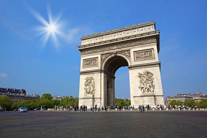 Guided Luxury Paris Day Trip with Optional Lunch at the Eiffel Tower - Meeting your guide at St. Pancras