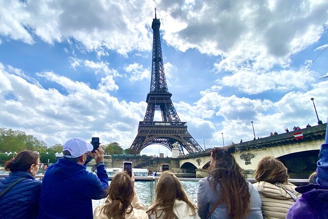 Guided Luxury Paris Day Trip with Optional Lunch at the Eiffel Tower - The Louvre stop and your limited free time