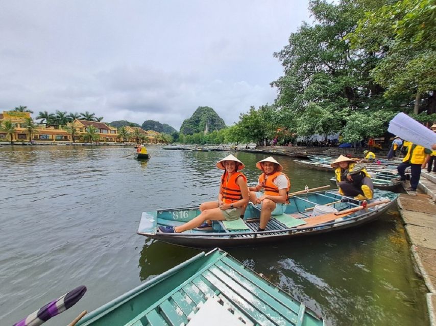 Hanoi: Ninh Binh, Hoa Lu, Tam Coc and Mua Cave Day Trip - Climbing Mua Mountain and Mua Cave