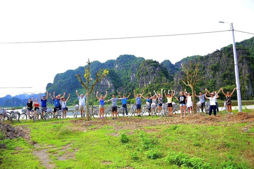 Hanoi/Ninh Binh: Tam Coc, Hoa Lu & Mua Caves Full-Day Trip - Cycling through Ninh Binh villages