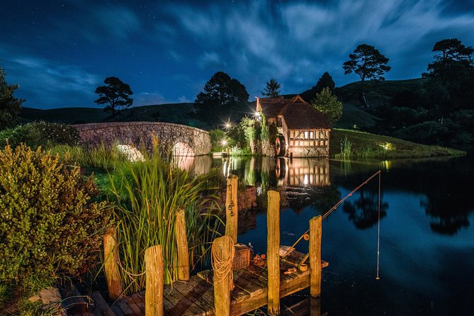 Hobbiton & Waitomo Caves Guided Day Trip from Auckland incl lunch - The return route beside the Waikato River