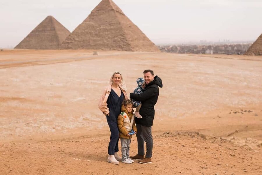 Hurghada: Cairo Pyramids, Sphinx & Egyptian Museum Day Trip - Who should book this day trip