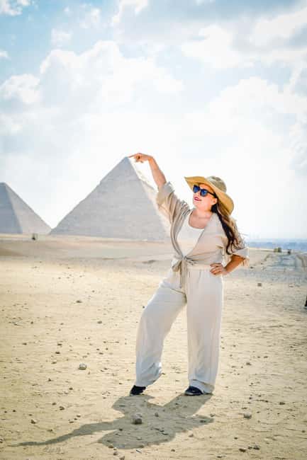 Hurghada: Cairo Pyramids, Sphinx & Egyptian Museum Day Trip - Giza Plateau and the Great Pyramid of Khufu