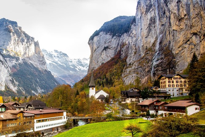 Jungfraujoch Day Trip from Zurich: Swiss Alps & Bernese Oberland - Lunch, Shopping, and the High Price of the Summit