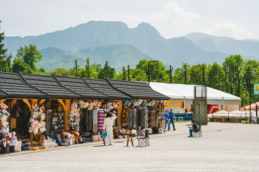 Krakow: Zakopane, Gubałówka, and Thermal Baths Day Trip - How the guide affects the day